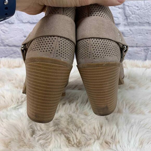 Fergalicious Augustine Tan Performated Peep Toe Booties Size 8 - Picture 4 of 8